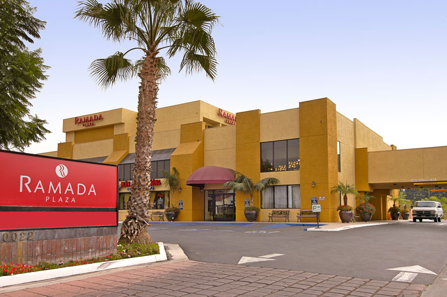 Ramada Plaza Hotel In Garden Grove Ca Disneyland Anaheim