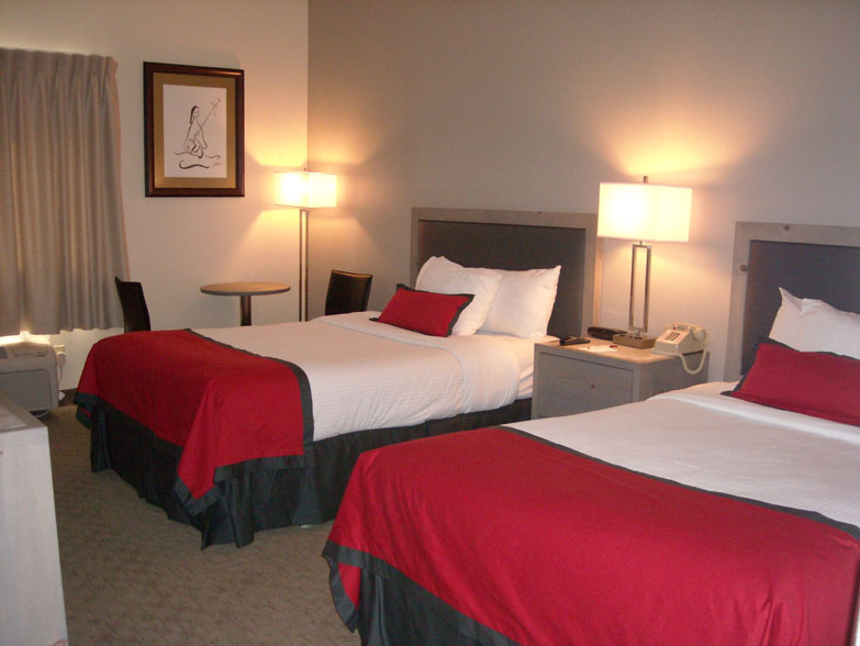 Ramada Plaza Hotel Anaheim Garden Grove Ca Details Of Rooms